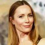 Who is Janet Ann Ayres, Leslie Mann's Mother